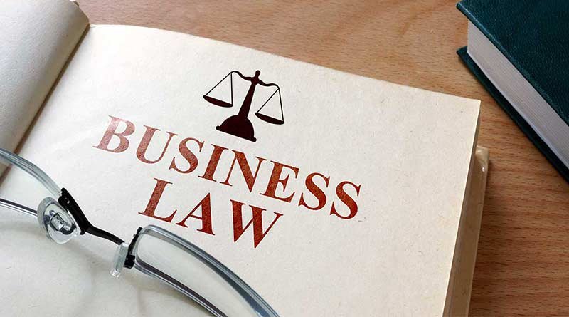 Who Would Benefit From Obtaining a Business Law Degree?